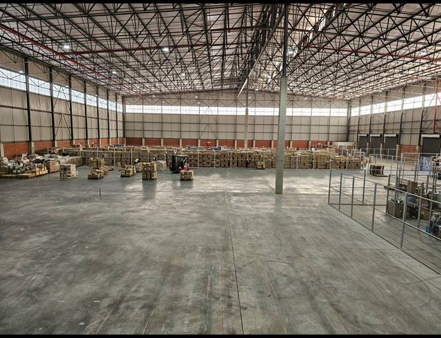 6,939M² WAREHOUSE TO LET IN NORTH RIDING